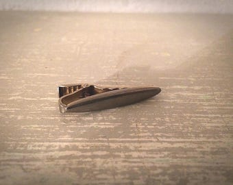 Vintage Faded Gold & Silver Tone Oval Tie Clip – Men’s Tie Bar – Mid-Century Costume Jewelry – Free U.S. Shipping