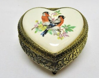 Vintage Mele Bunting Jewelry & Music Box, Gold Tone Heart Shaped with Birds on Porcelain Top, Presentation Box Made Japan, 2" tall