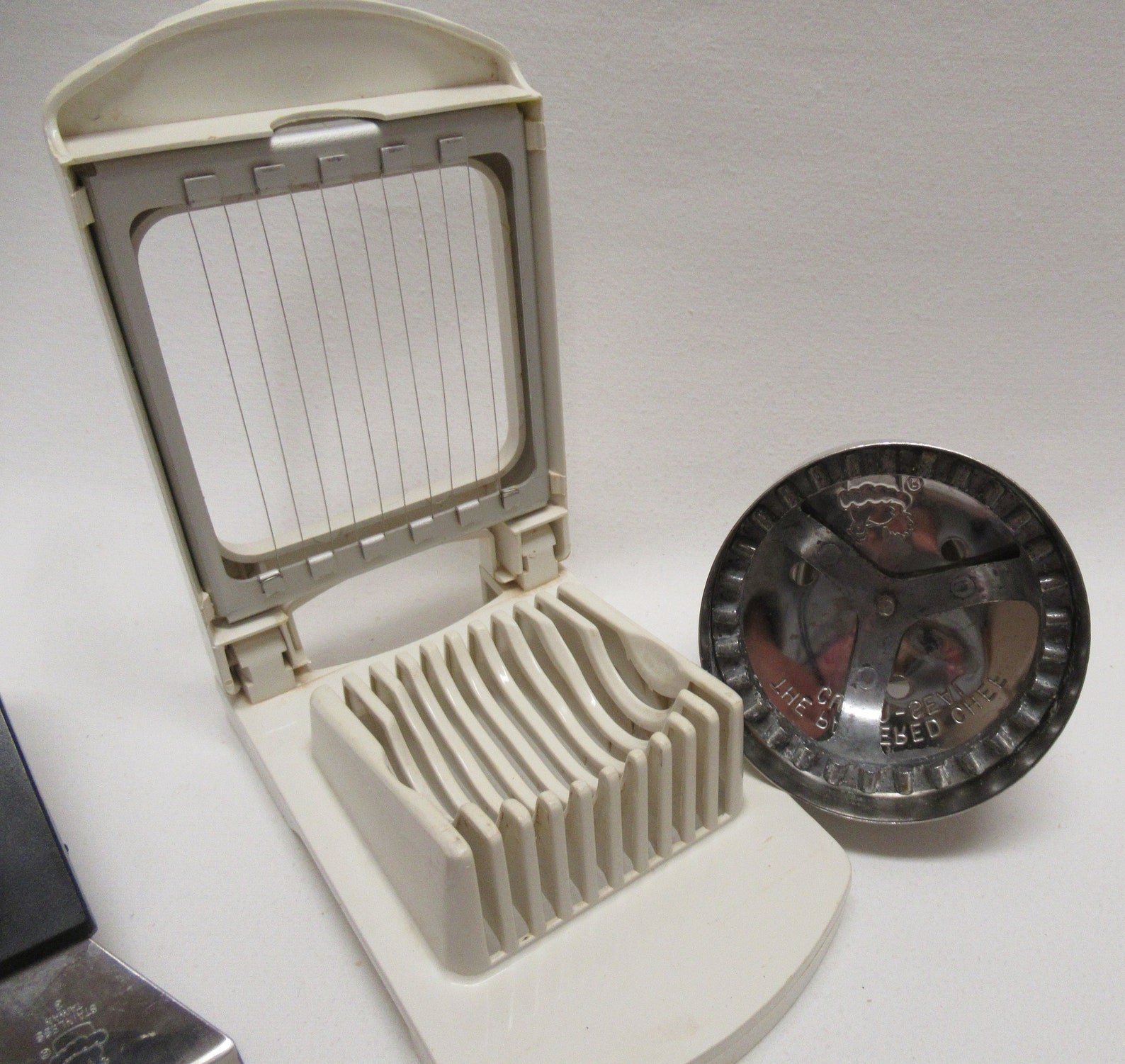 Vintage lot of 4 Pampered Chef Gadgets Egg Slicer Wooden Etsy