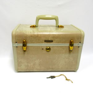 Vintage Samsonite Marbled Beige Train Case, 1950s Tan Shwayder Cosmetic Luggage Carry On...Vanity Makeup Mirror and Key !
