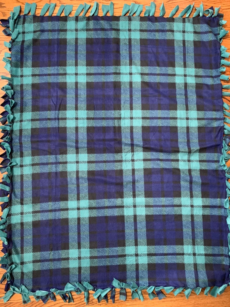 Plaid Deer Head Fleece Tie Blanket