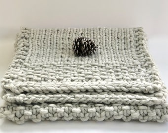 Knit Moss Stitch Table Runner Pattern, hand-knit moss stitch table runner pattern, House warming gift, table runner pattern, farmhouse decor