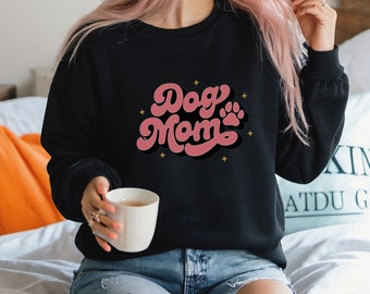 Retro Dog Mom Sweatshirt: Trendy Dog Lover Crewneck