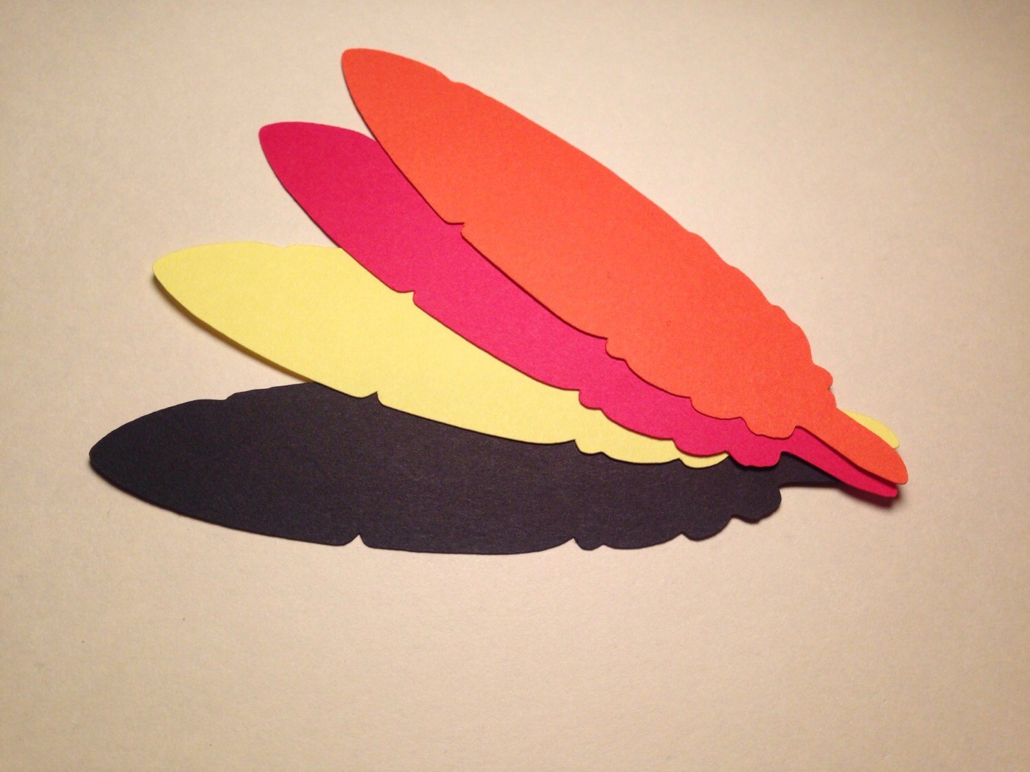 Paper Die Cut Feathers 5 Thanksgiving Table Place Cards Autumn Craft Turkey  Feather Bulletin Board 