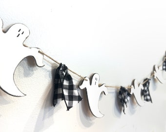 Ghost Garland, Wood Banner, Halloween Party, Wall hanging, Halloween Ghost, Fireplace garland, Ghost Banner