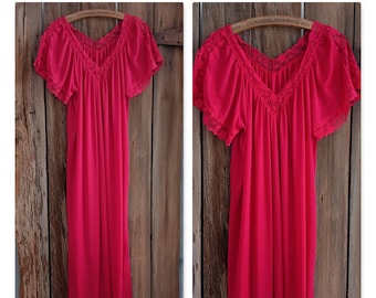 Vintage Lady Cameo Dallas Red Long Nylon Nightgown Lace Trim Lingerie