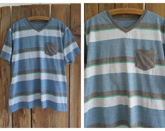 OP Ocean Pacific Blue Gray Striped Surfer Pocket Tee Mens XL V-Neck T Shirt Short Sleeve Pullover