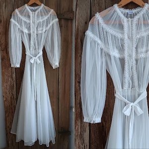 VTG Radcliffe Bridal White Sheer Robe Wedding Lingerie Crystal Pleat Bodice *A
