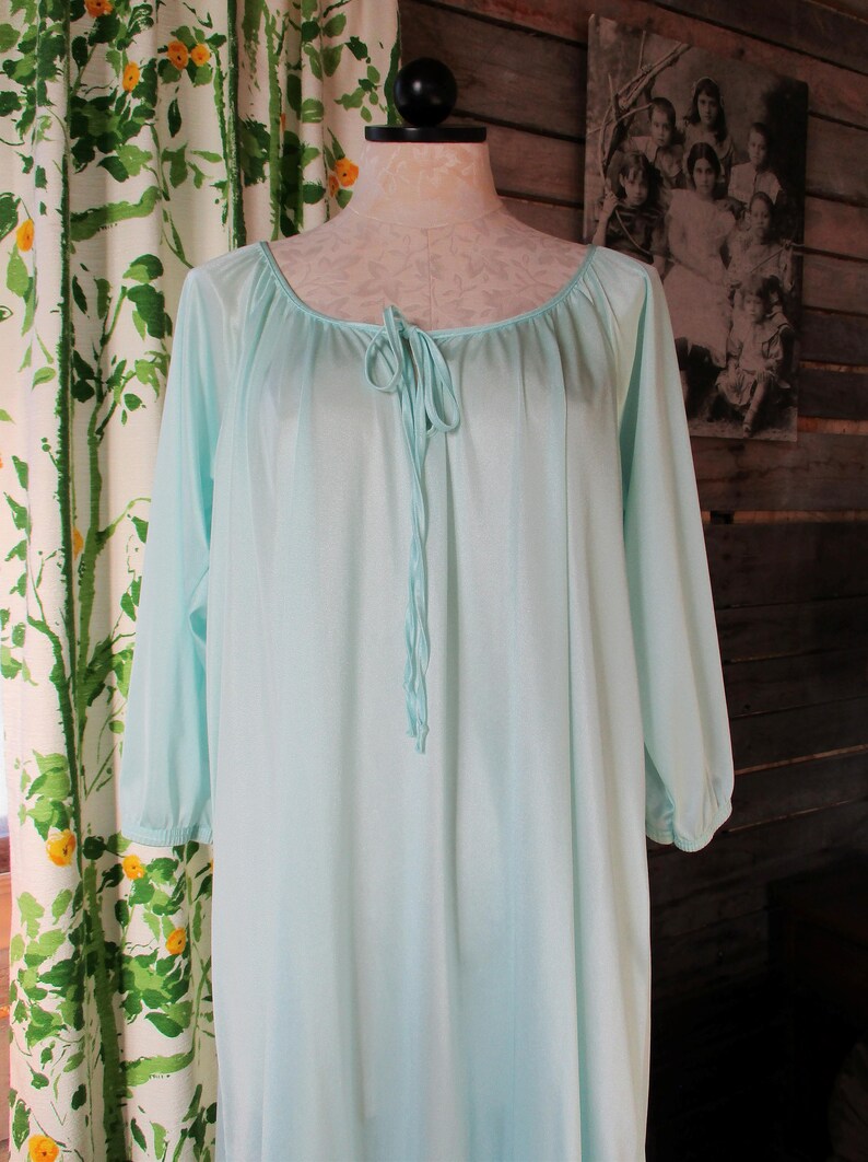 anthony richards women's nightgowns