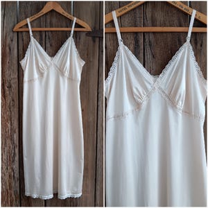 Sears Beige Full Slip Dress Womens Size 36 Lace Trim Nylon Vintage Lingerie *A