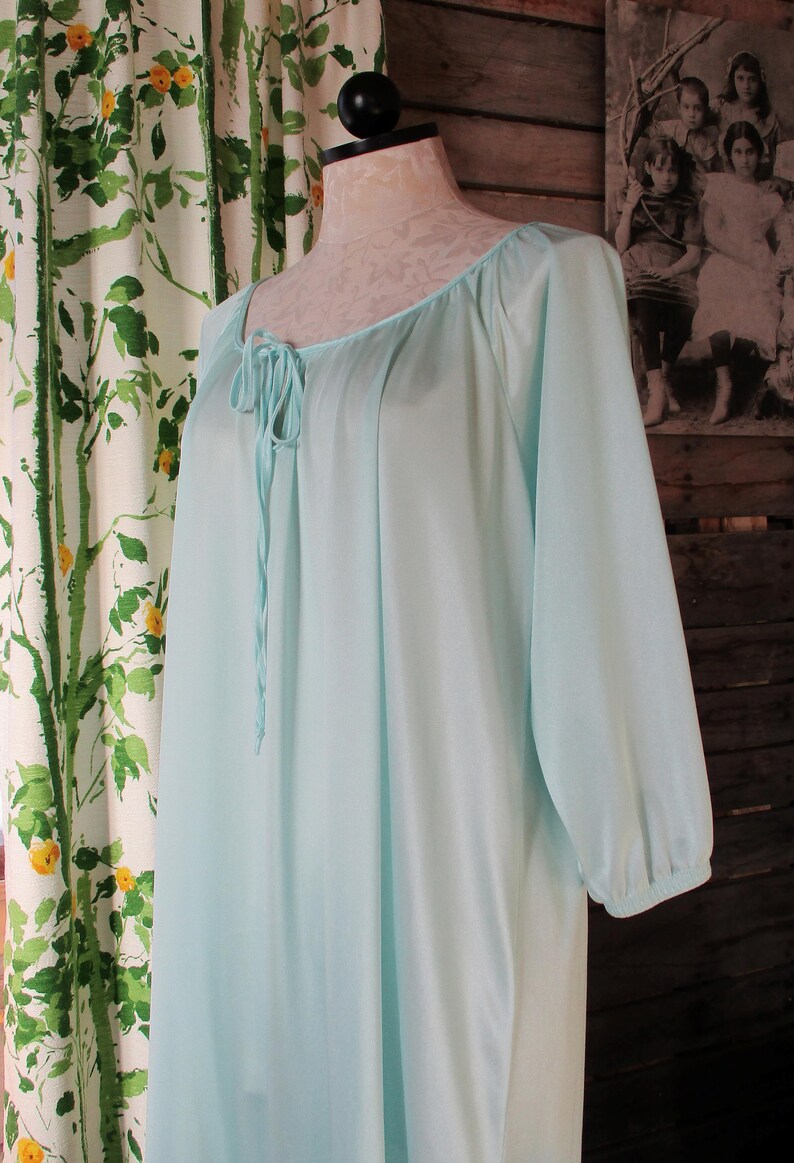 anthony richards women's nightgowns