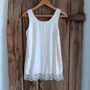 Vintage Camisole Ivory Ecru Tank Top Lace Trim Lingerie *A
