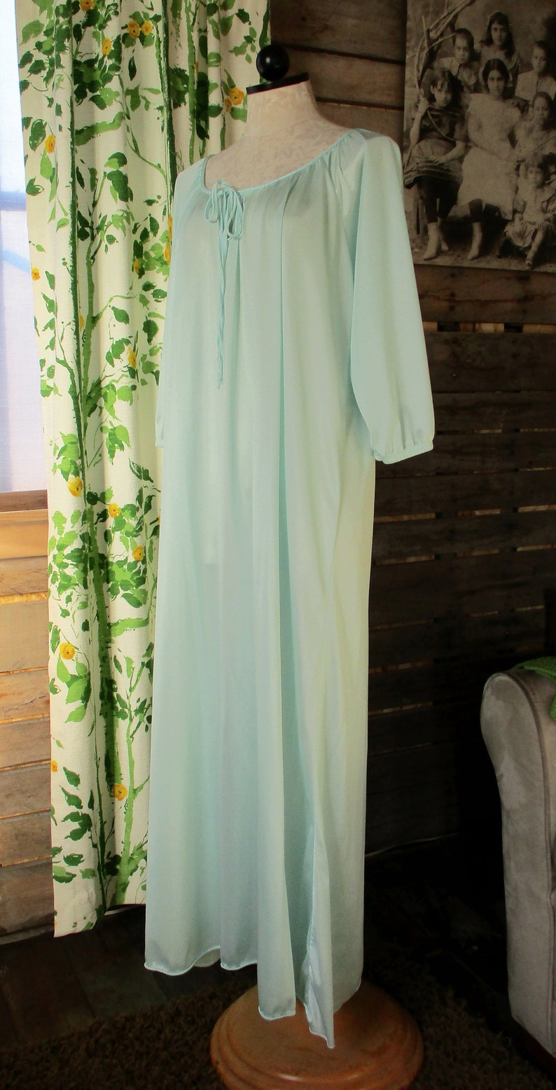 anthony richards women's nightgowns