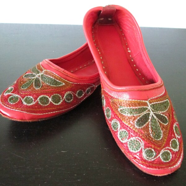 Red Vintage Slipper Shoes Slip On Embroidered Boho