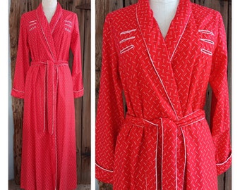 Vintage Womens Robe Red Patterned White Piping Full Length Pockets Long Sleeve EUC