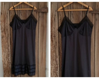 Vintage Adonna zwarte volledige jurk slip kant trim lingerie maat 42 nylon verstelbare bandjes