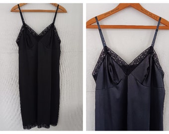 Vanity Fair Black Full Slip Dress Size 38 Vintage Lingerie Nylon Antron III Adjustable Straps