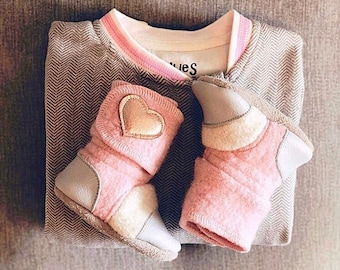 Snowberry wool booties
