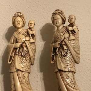 Oriental Asian Chinese Figures Carved Creamy Resin