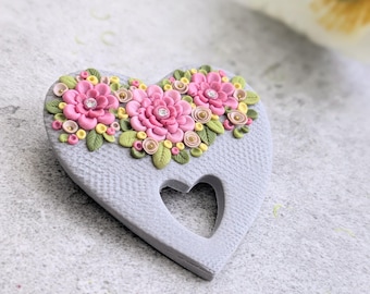 Handmade Polymer Clay Eyeglasses Holder Brooch – Floral Heart Pin – Functional Jewelry