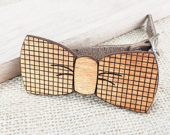Engraved Plaid Wooden Bow Tie: Personalized Suit Accessory