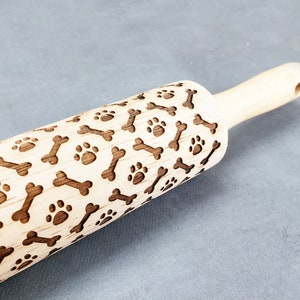 Dog Lover Gifts for Bakers Embossed Rolling Pins Dog Bone Cookie Stamps paw print Engraved Wood Rolling Pin Dog Mom Print Cookie Cutters