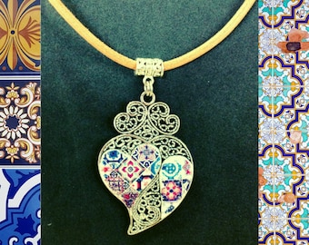 Vintage heart necklace Portuguese filigree pendant, Portugal jewelry, Heart statement necklace, Fashion jewelry for women