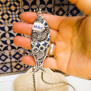 Portugiesische Sardine Filigree Halskette: Tile Art &#39;M ate &#39;Anhänger