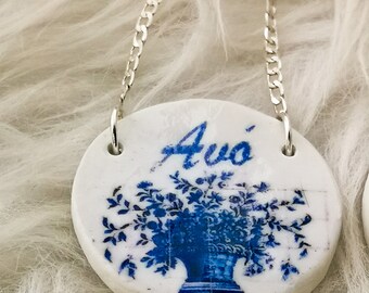 Meaningful necklace for Mom or Grandma, Short Bohemian necklace, Meaningful mom gift, blue delft dutch porcelain