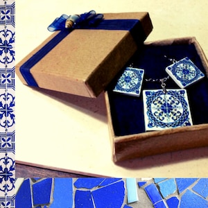 Conjunto de Collar y Aros En caja para regalar.