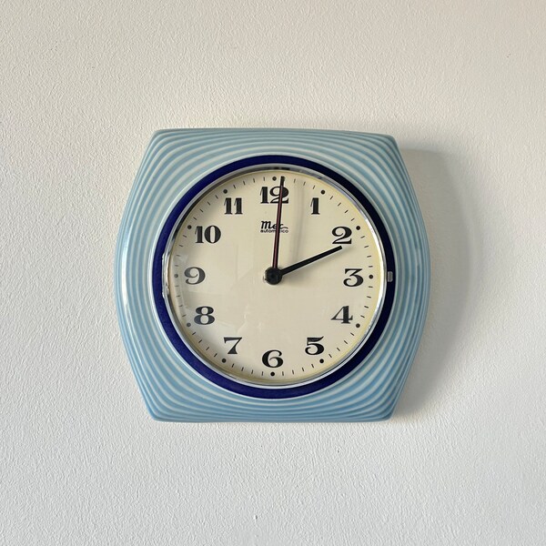 Blaue Wanduhr, blaue Keramikuhr, MEC Automatico Wanduhr, 1960er Jahre Uhr, Retro Uhr, Deutsche Uhr, Kaiser