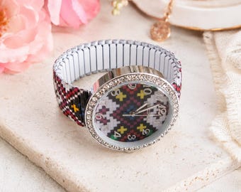 Ethnic Pattern Watch, Stretch Metal Band, Rhinestone Bezel, Boho Wrist Accessory