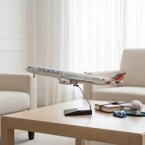 A330 Srilankan Aircraft Model Airline Display Plane 1:135 Scale 18.5 Inch Collectible Decor