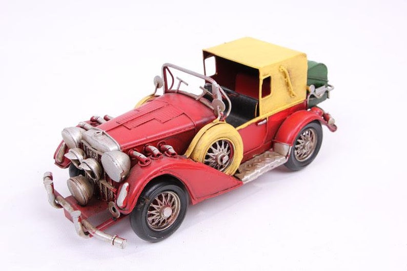 Antique Model Old Red Car Model-desk Accessory Hand-made Worn Car gift