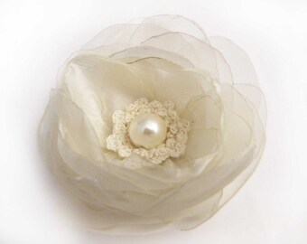 Free Shipping /Bridal White Cream Silk Organza Flower Brooch /Hair Clip