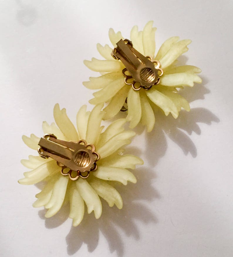 Vintage Jewelry Pale Yellow Celluloid Earrings