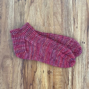 Hand Knit House Socks, Ankle Socks, Size M, Cranberry and Raspberry, Merino Wool