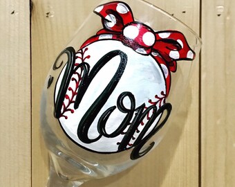 Baseball Mom Wine Glass - Baseball Mama - Baseball Wine Glass - Team Mom Gift