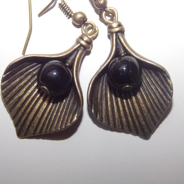 Black Pearl Bronze Leaf Earrings