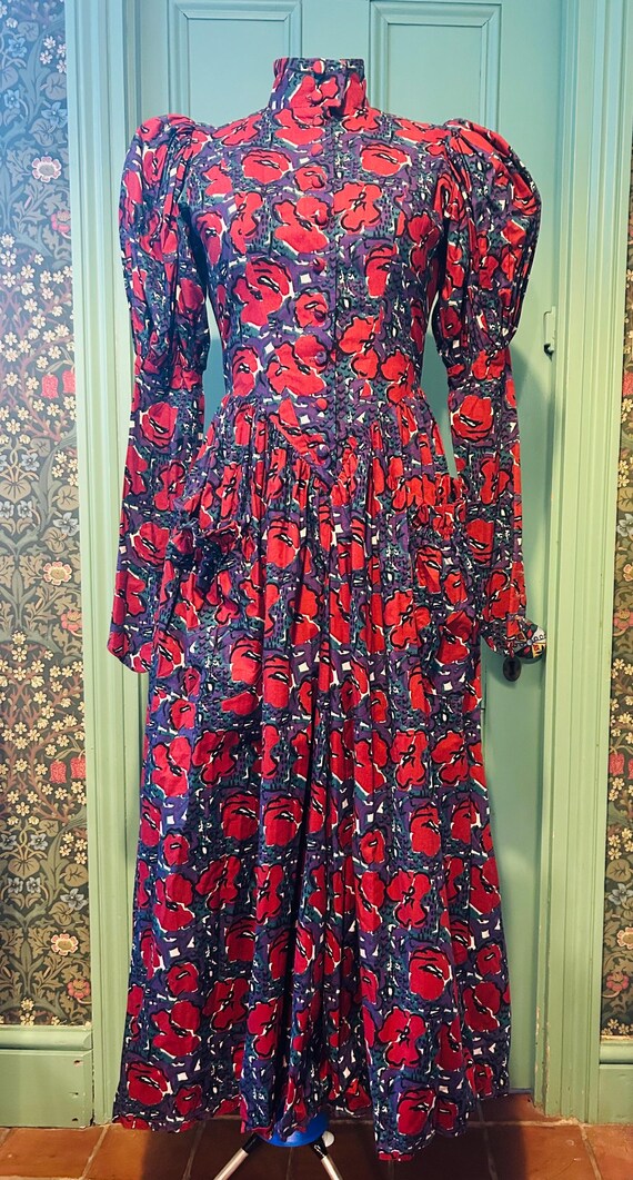 vintage droopy and brown dresses & Browns Angela Holmes Maxi Dress – Leg of Mutton Sleeves, Poppies Print, Size 8 Silkstone Barbie, Classic Black Capture a vintage fairytale Dusty Blue Prom Dress Color:Hint of Mint