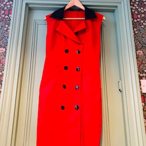 Striking True Vintage Bespoke Made 1980s Red Sleeveless Shift Dress - 10 / 12