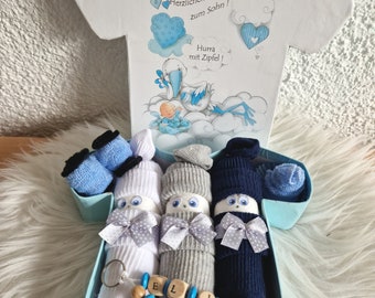 Baby Geschenk Windelbaby Windelwichtel Windeltorte Babysöckchen Waschlappen Geschenk Geburt Junge  Geschenkbox blau