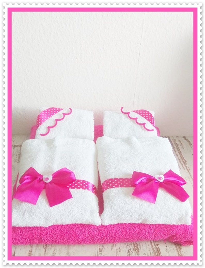 Hochzeitstorte Bett aus Handtücher Geldgeschenk Geschenk ...