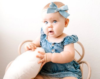 Daisy Chambray Hair Bow, Daisy Chambray Bow, Baby Girl Headband, Newborn Headband, Baby Shower Gift, Toddler Hair Clip