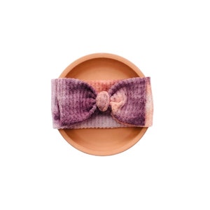 Bandage de tête tie-dye violet, serre-tête en tricot gaufré tie-dye violet, bandeau bébé fille, bandeau nouveau-né, cadeau de baby shower image 4