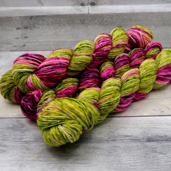 Whatta-Melon (G-P) - (variegated, speckle gradient) - greens to pinks/reds