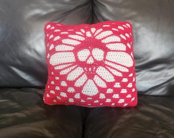 Skull Pillow, Crochet Skull, Crochet Skull Pillow, Throw Pillow, Plush Pillow, Halloween, MADE TO ORDER, Granny Square Skull