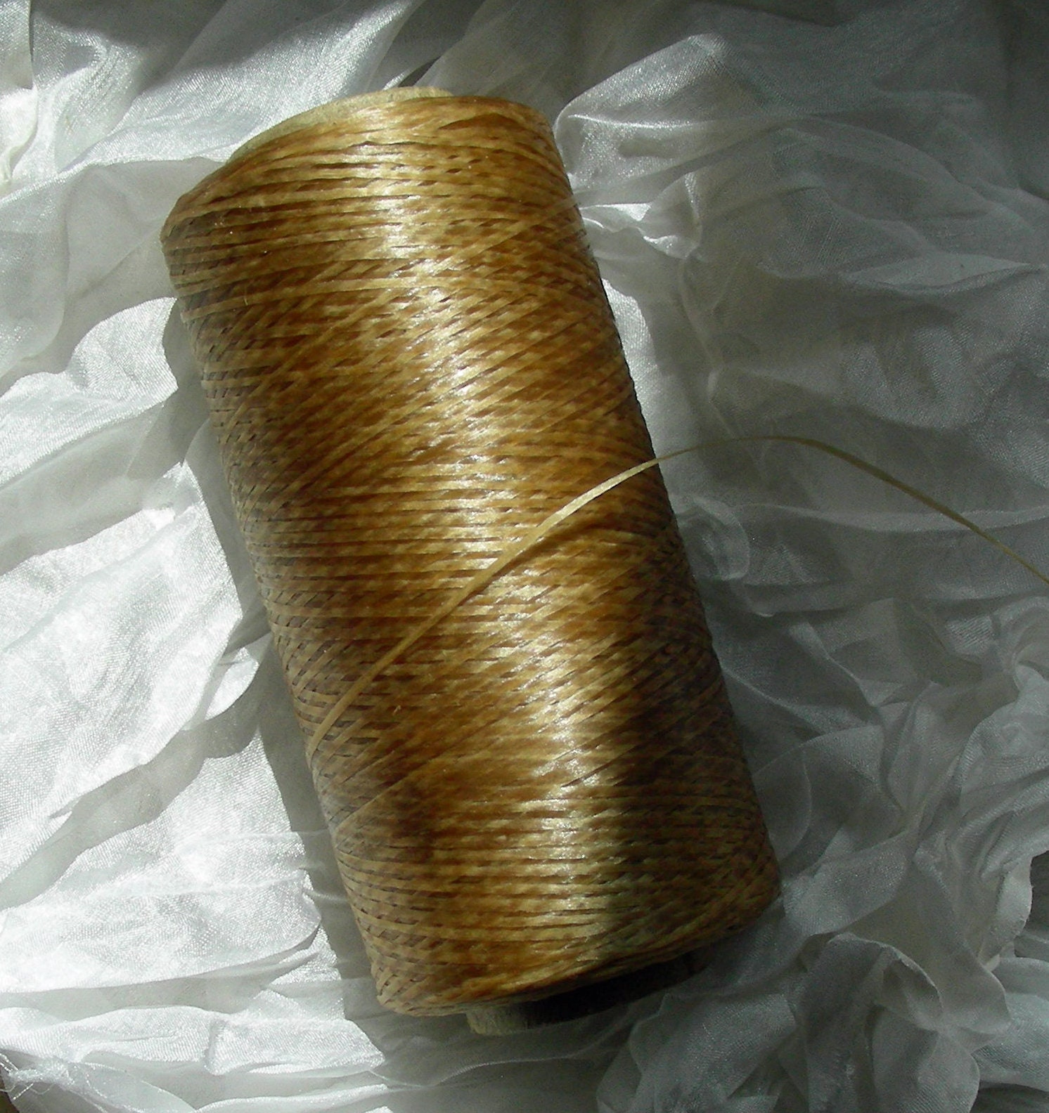 Artificial Sinew, Dark Neutral, 70lb Strength, 300 Yards, 8oz Spool,  Rendezvous, Pow Wows, Native American Craft Supply 