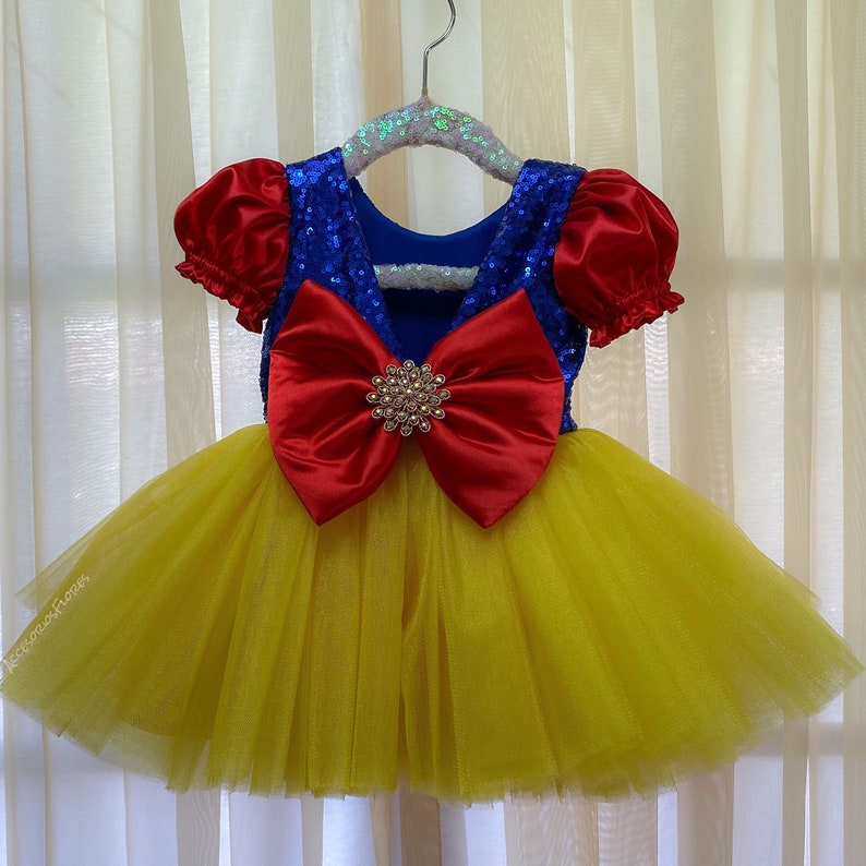 Snow white dress for birthday/ snow white / princess dress | Etsy