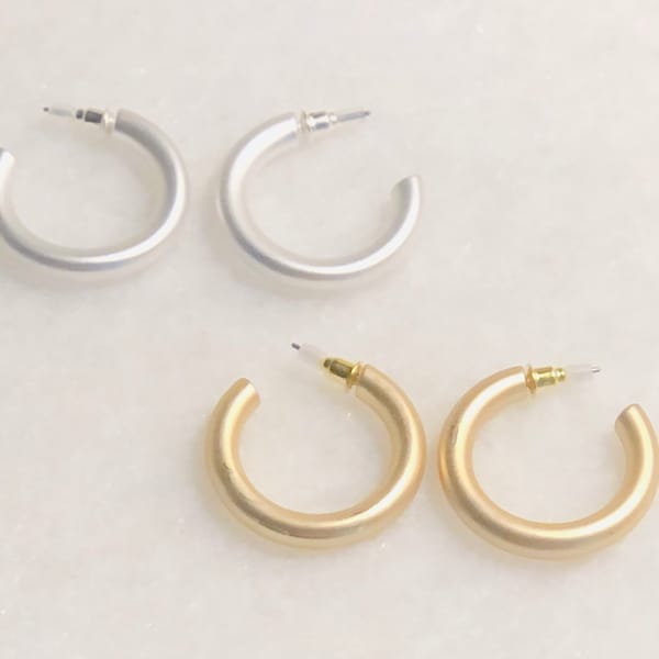 Classic Matte Silver Hoop Earrings 30mm 1.18"/Matte Gold Hoop Earrings/Satin Silver Hoops/Satin Gold Hoop Earrings/Everyday Hoop Earrings